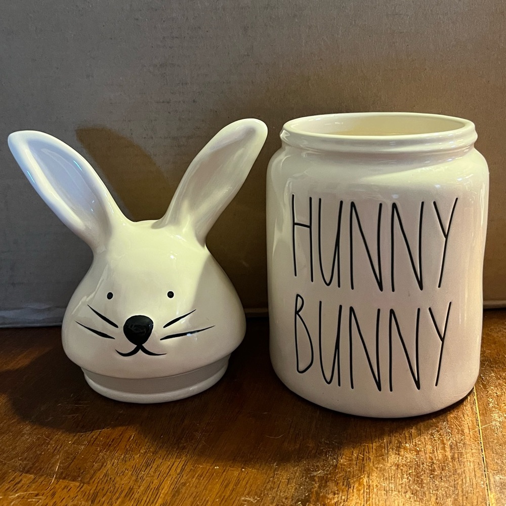 Rae Dunn hunny bunny white bunny rabbit canister